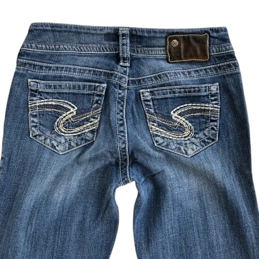 SOLD 👖 Silver Suki Bootcut Jeans W26 L30 Stretch Medium Wash Denim 👖💙 - Picture 6 of 8